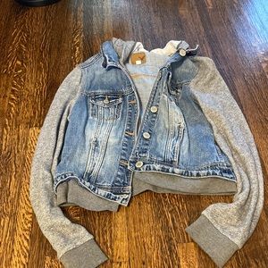American Eagle. Hooded jeans jacket. Size medium.